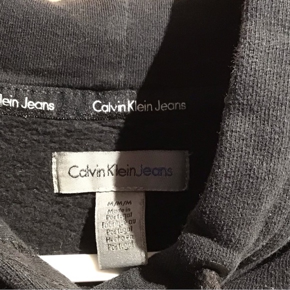 Calvin Klein Cropped Hoodie - Picture 3 of 3